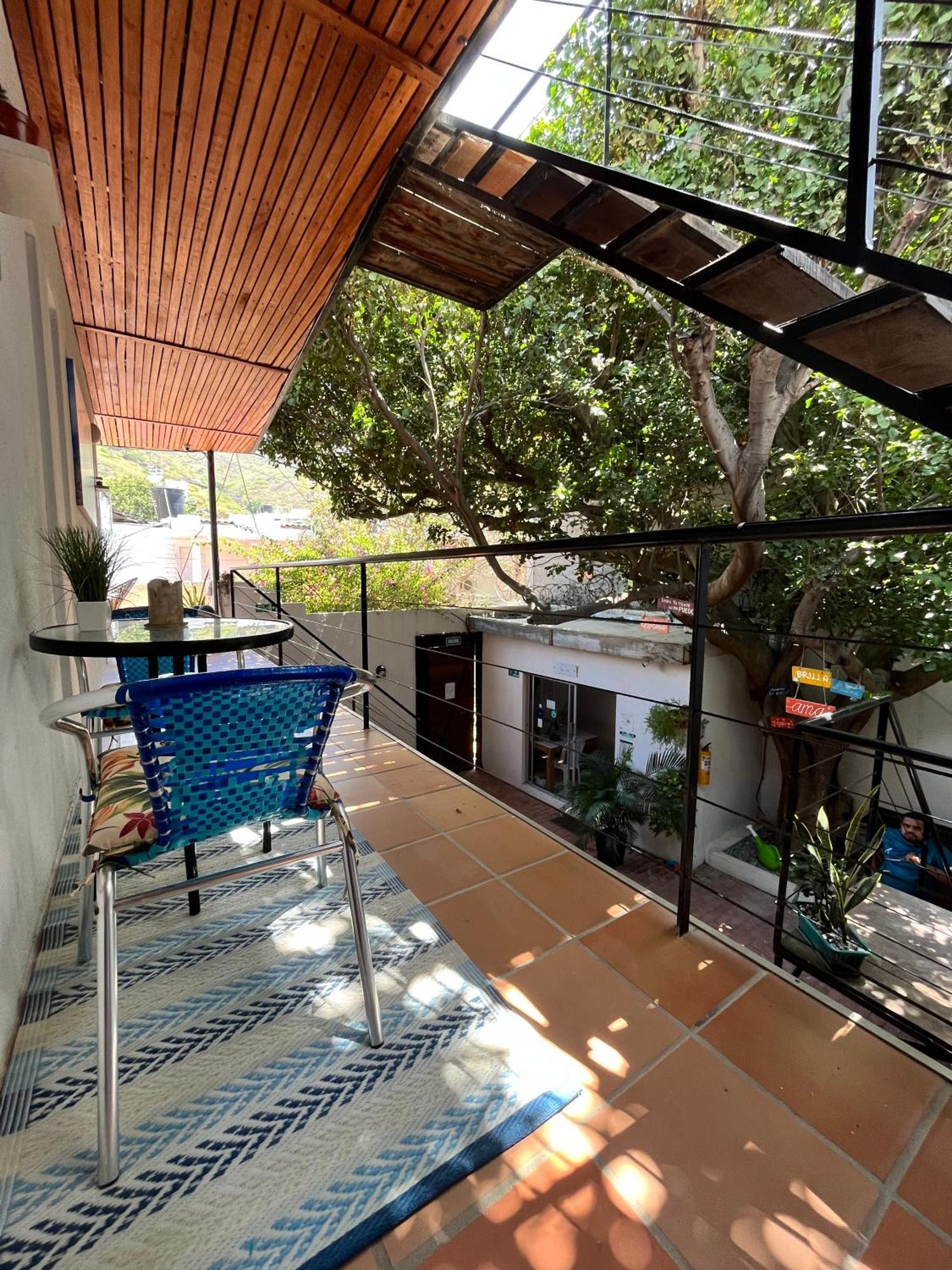 Ocean Lovers Hostel & Apartments Таганга Экстерьер фото