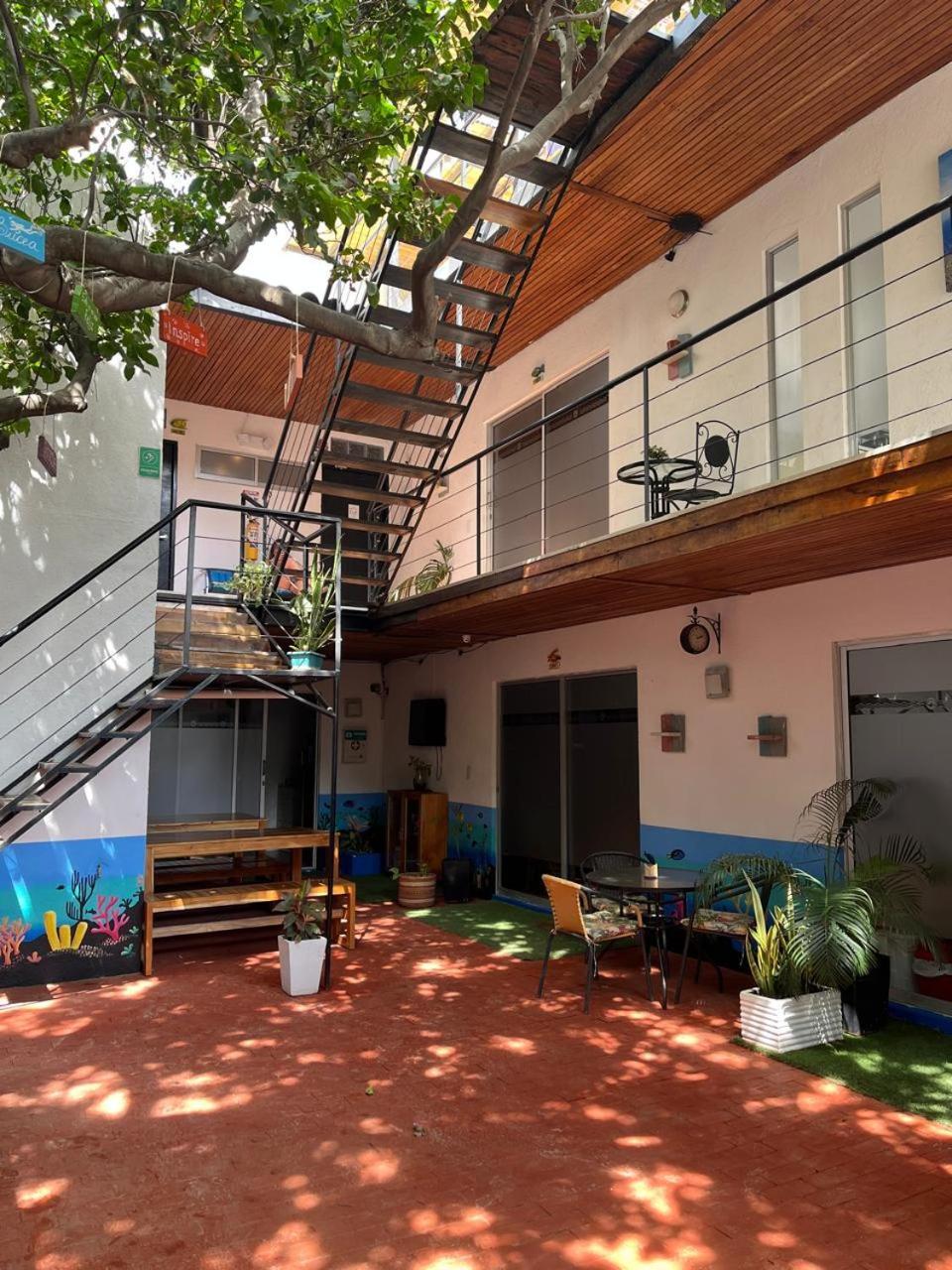 Ocean Lovers Hostel & Apartments Таганга Экстерьер фото